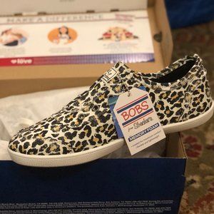 Bob's By Sketchers leopard cheetah print slip on tennis show